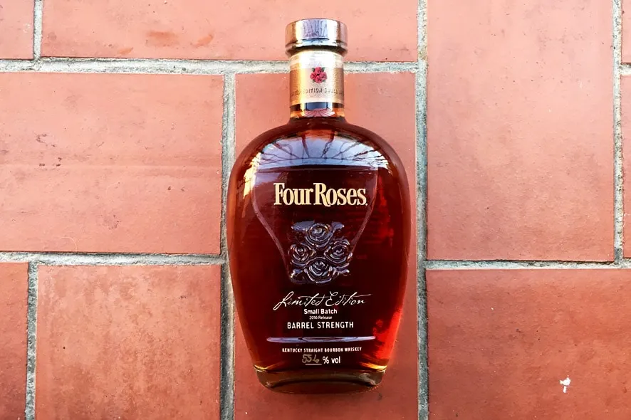 Botella de Four Roses Small Batch 2016