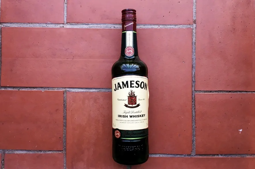 Botella de Jameson Original Irish Whiskey