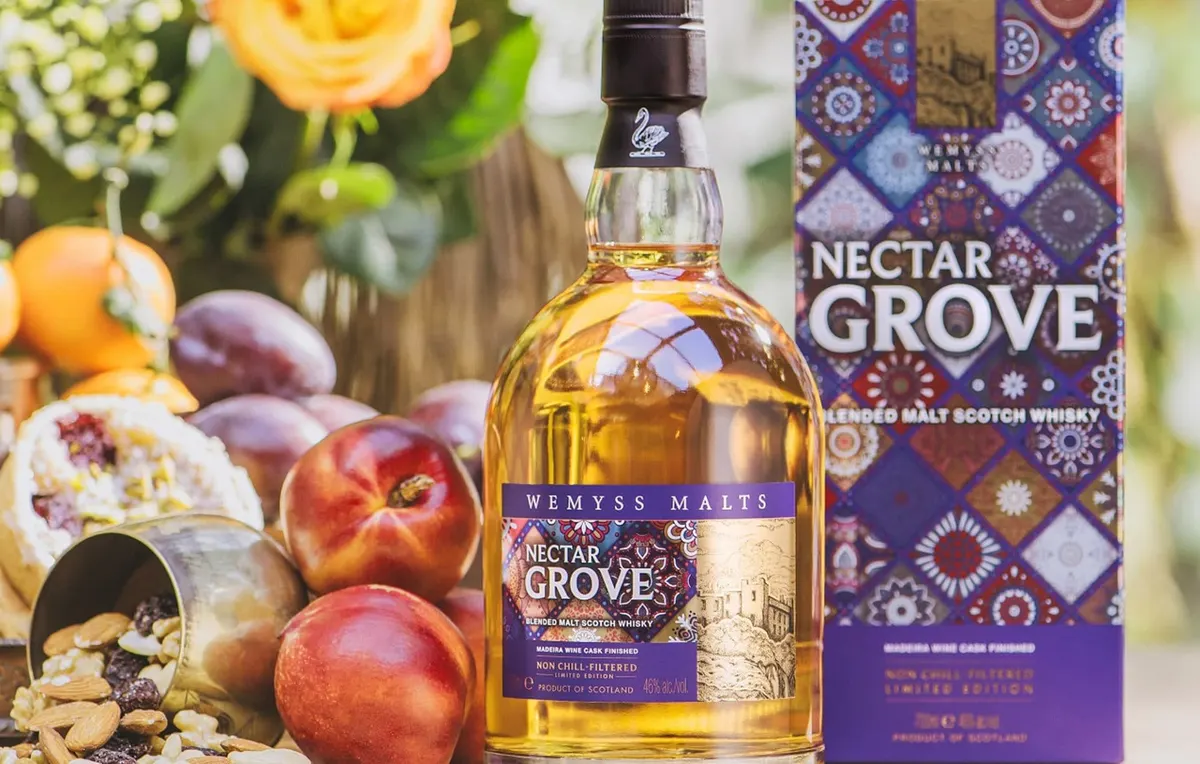 Botella de Wemyss Malts Nectar Grove